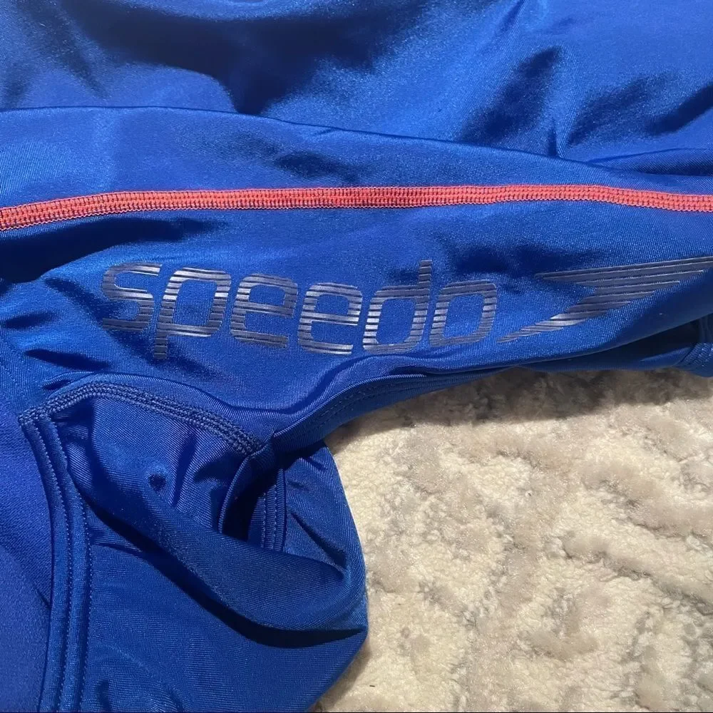 🏷️ 5 for $25 - SPEEDO swimsuit